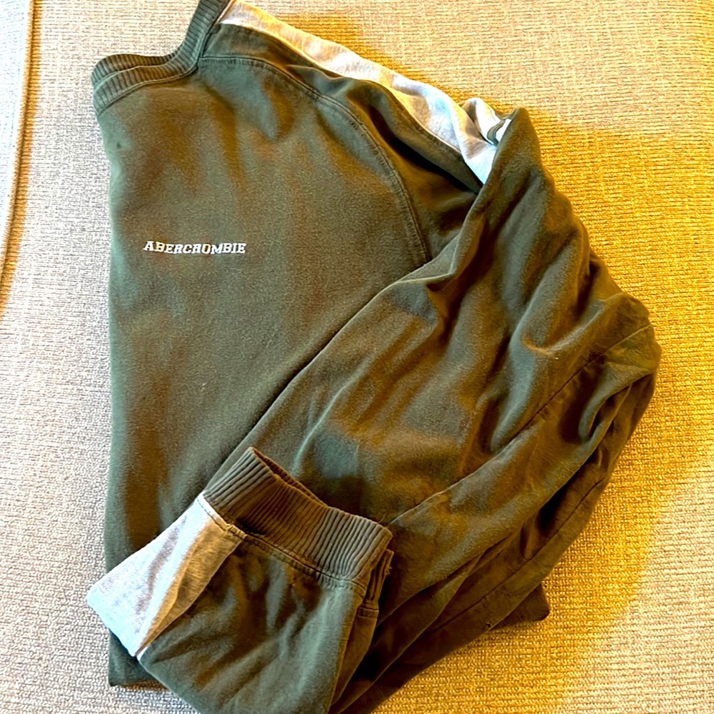 Men’s Abercrombie Long Sleeve